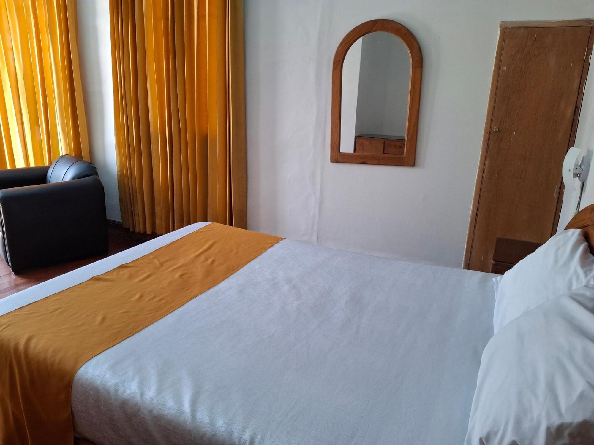Hostal Lluvia De Oro Arequipa Exterior photo