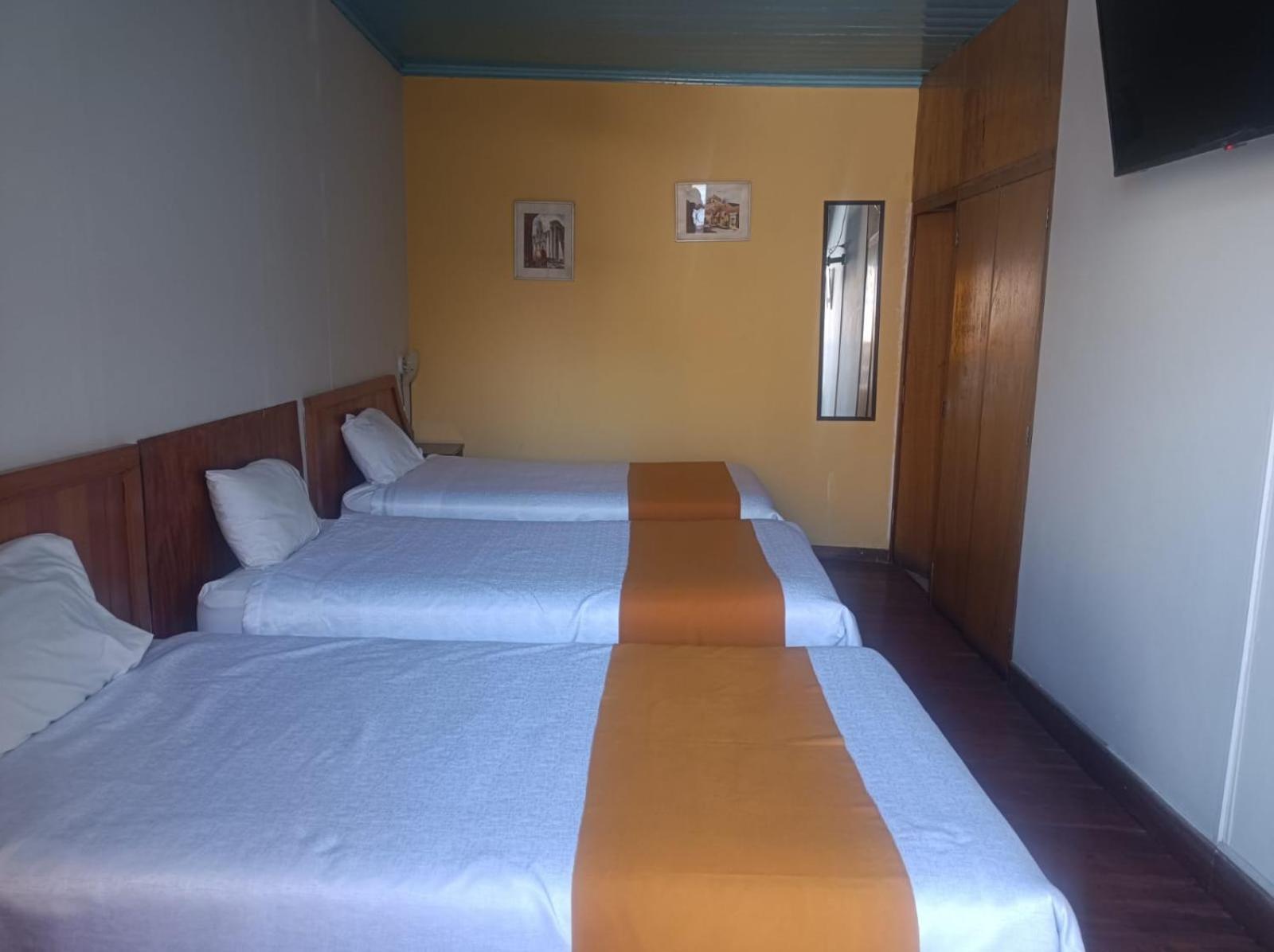Hostal Lluvia De Oro Arequipa Exterior photo